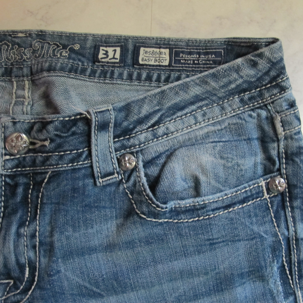 •Miss Me• Jeans - Picture 5 of 8